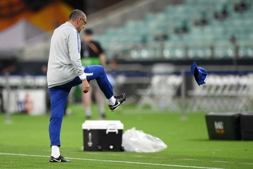 Đếm ngược tới trận chung kết Europa League: Maurizio Sarri, vị HLV lập dị xuất thân từ ngành... ngân hàng, chuyên săn lùng những câu chuyện cổ tích - Ảnh 2.