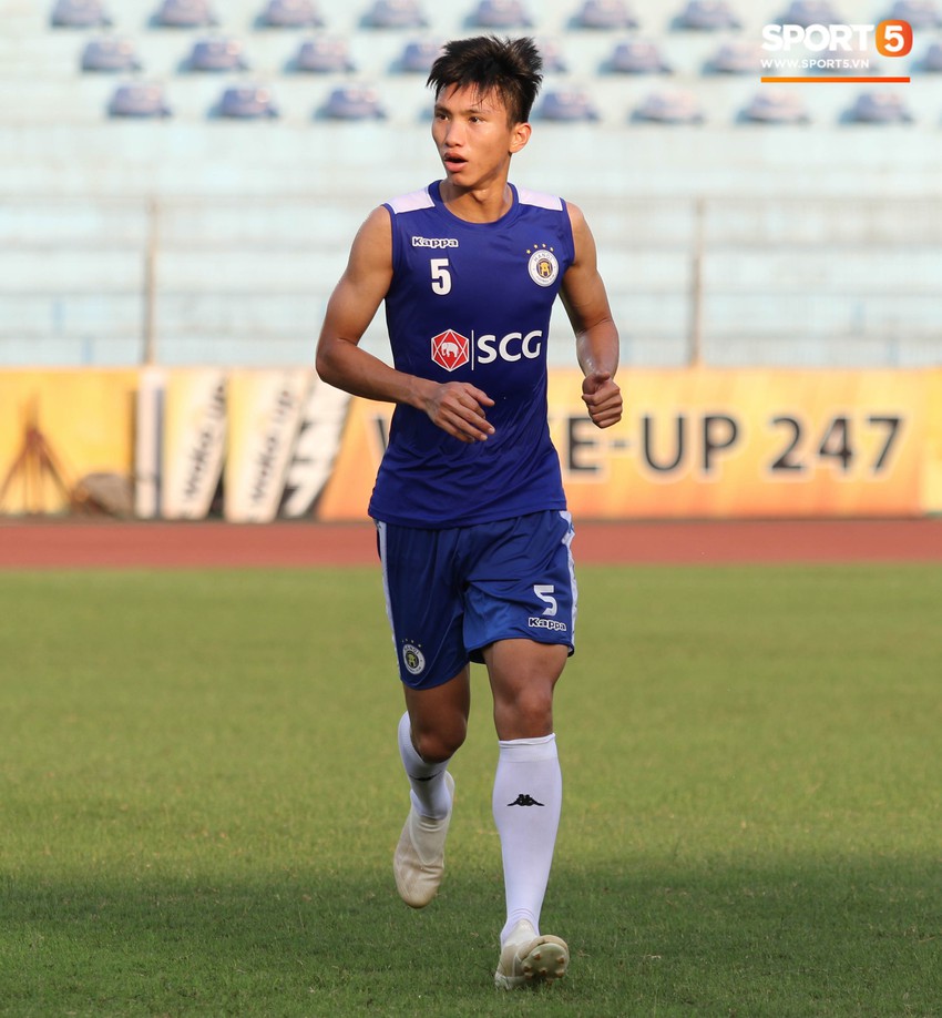 Quang Hải bị quá tải sau Kings Cup, được HLV trưởng Hà Nội FC đặc cách khi về tới Việt Nam - Ảnh 7.