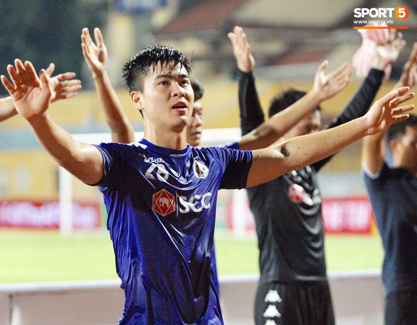 Văn Quyết gia nhập CLB 100 trong ngày Hà Nội FC tạo nên lịch sử ở đấu trường châu lục - Ảnh 10.