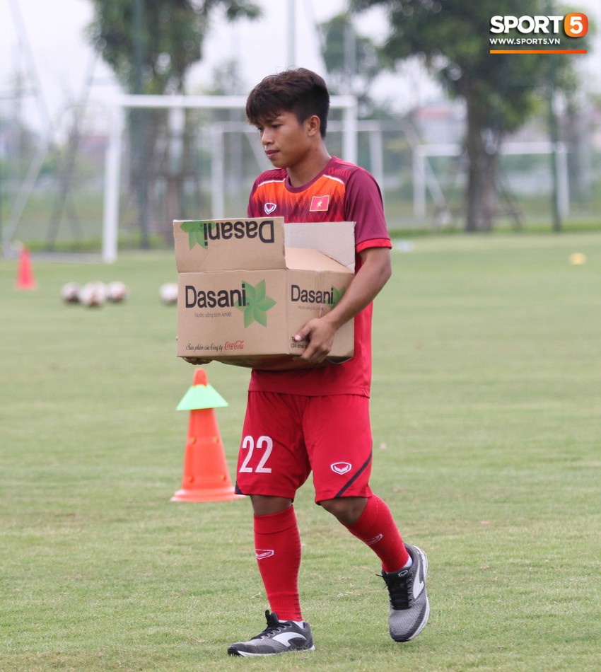 U18 Việt Nam hăng say tập luyện hướng tới giải U18 Đông Nam Á - Ảnh 2.
