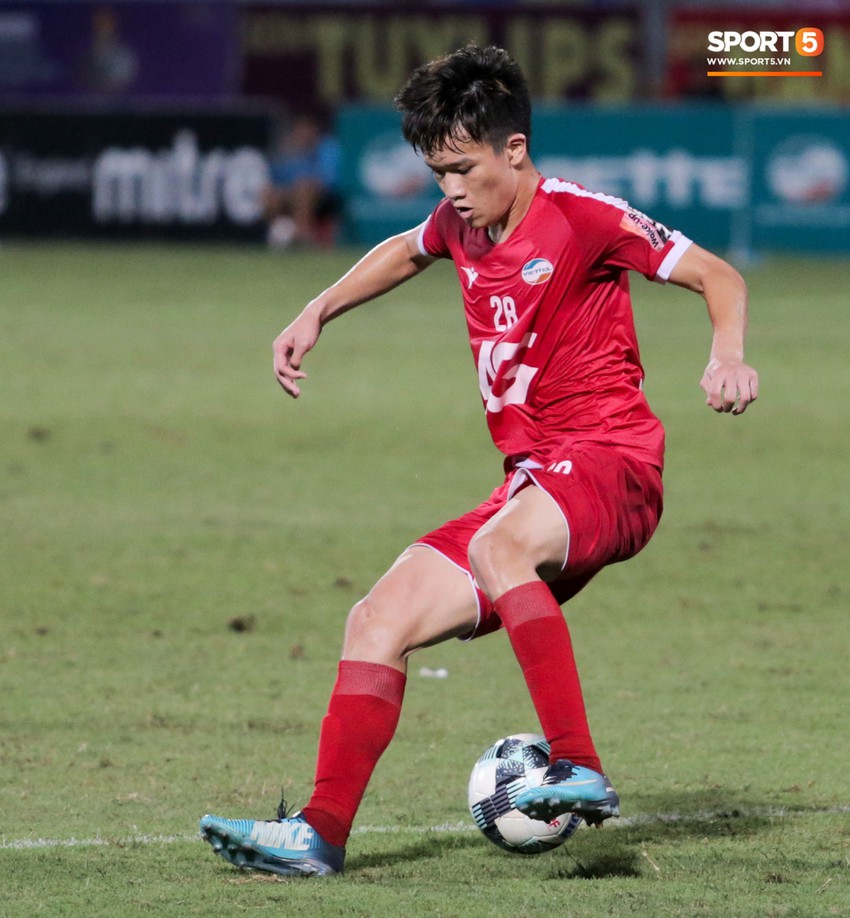 Tuyển thủ U23 Việt Nam phản ứng cực gắt vì đội nhà mất trắng phạt đền cuối trận đấu - Ảnh 10.