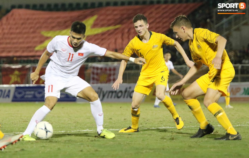 Võ Nguyên Hoàng (U18 Việt Nam): Cú đánh đầu tung lưới Australia và sự sám hối của tuổi trẻ bồng bột - Ảnh 9.