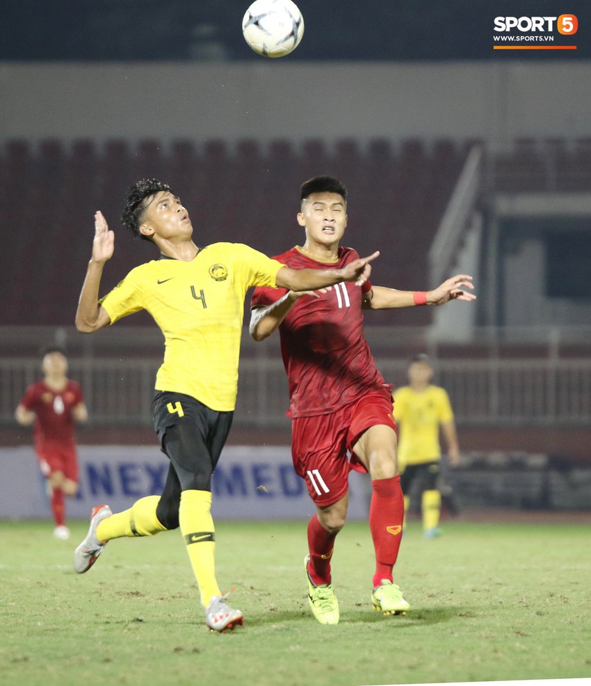 Ghi bàn phút cuối, U18 Việt Nam thắng kịch tính Malaysia ở trận ra quân U18 AFF Cup - Ảnh 9.