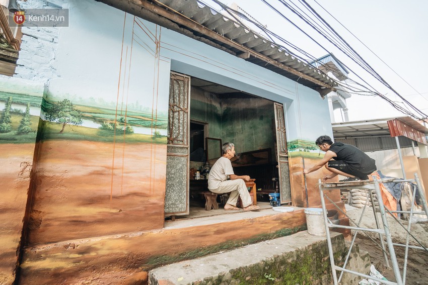 7 sinh viên biến làng trồng rau củ thành làng bích họa đầu tiên của Hà Nội - Ảnh 4.