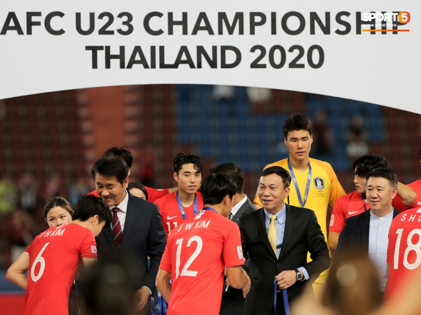 Người Việt Nam duy nhất có mặt ở lễ trao giải U23 châu Á 2020: Tiếc khi không được trao cúp vô địch cho thầy trò HLV Park Hang-seo - Ảnh 2.
