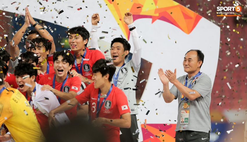 Người Việt Nam duy nhất có mặt ở lễ trao giải U23 châu Á 2020: Tiếc khi không được trao cúp vô địch cho thầy trò HLV Park Hang-seo - Ảnh 9.