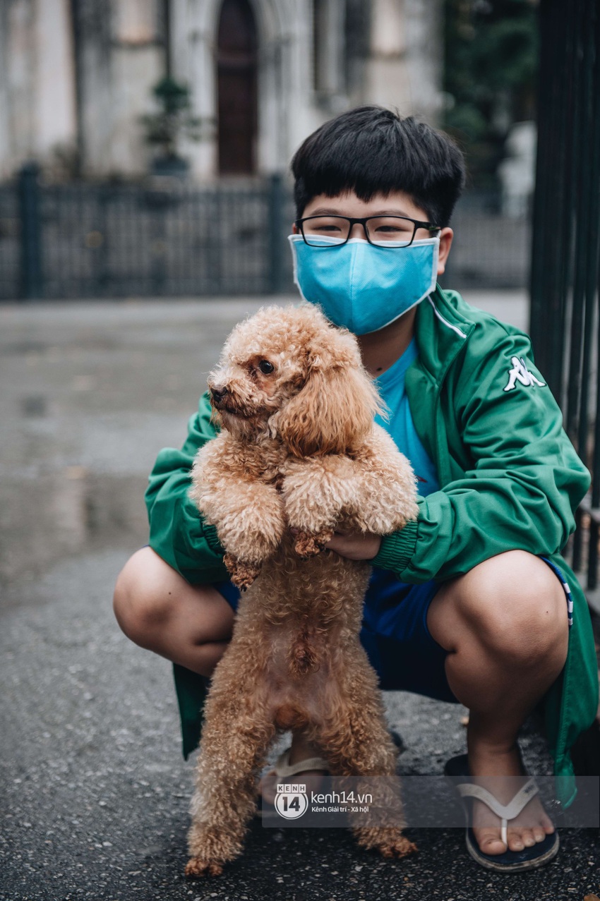 Ảnh: H&agrave; Nội ng&agrave;y đầu ti&ecirc;n sau 3 tuần c&aacute;ch ly, cuộc sống đang dần hồi sinh - Ảnh 5.