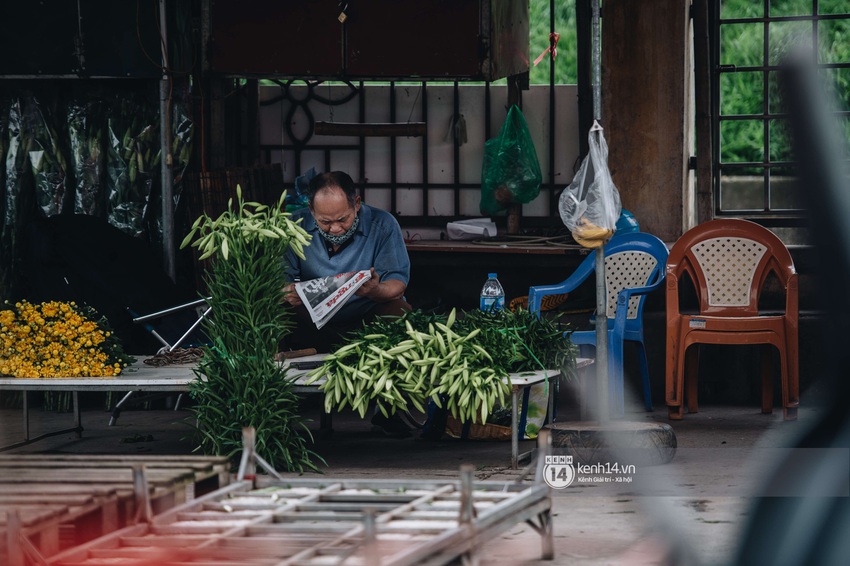 Ảnh: Hà Nội ngày đầu tiên sau 3 tuần cách ly, cuộc sống đang dần hồi sinh - Ảnh 11.