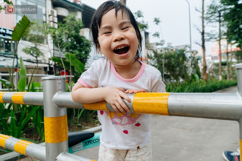 Ảnh, clip: Từ con mương ngập ngụa r&aacute;c thải đến tuyến đường bộ cực xanh m&aacute;t giữa l&ograve;ng Thủ đ&ocirc; - Ảnh 11.