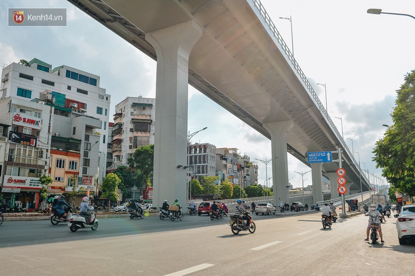Clip, ảnh: Người Hà Nội thích thú với diện mạo mới của đường Trường Chinh đau khổ - Ảnh 12. Clip, ảnh: Người Hà Nội thích thú với diện mạo mới của đường Trường Chinh đau khổ - Ảnh 12.