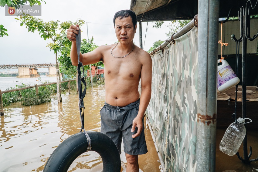 Ảnh, clip: Nước sông Hồng dâng cao, người dân Hà Nội bì bõm tập thể dục - Ảnh 11.