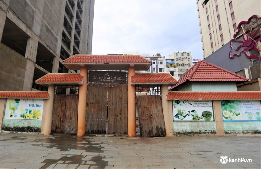 Hàng quán Đà Nẵng ngày đầu bán tại chỗ: Nơi tấp nập khách dù trời mưa, chỗ vẫn đóng cửa im lìm - Ảnh 15.