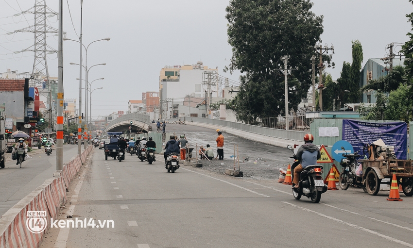 Công trình giao thông đầu tiên hoàn thành sau giãn cách xã hội ở Sài Gòn: Nhánh đầu tiên của cầu Bưng, trị giá hơn 500 tỉ đồng - Ảnh 5.
