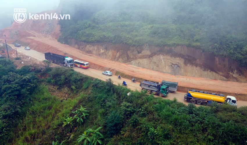 Ảnh: Cận cảnh cây cầu cạn cao nhất Việt Nam đang bước vào giai đoạn hoàn thiện - Ảnh 12.