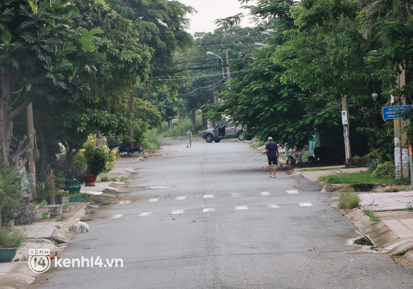 Người dân vùng xanh ở TP.HCM bắt đầu ra công viên tại chung cư, khu nhà ở tập thể dục - Ảnh 2.