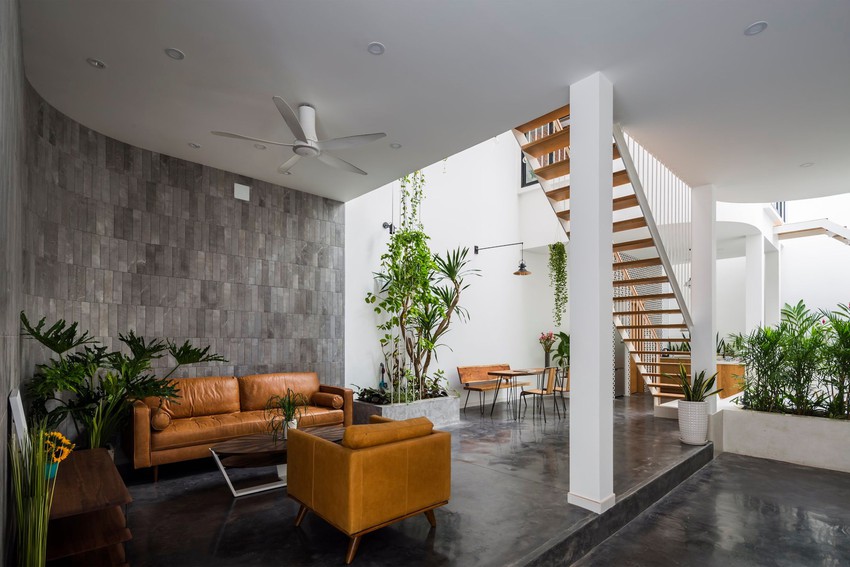 Bố mẹ chịu chơi x&acirc;y nh&agrave; 136m2 ở S&agrave;i th&agrave;nh tặng con g&aacute;i, kiến tr&uacute;c bổ đ&ocirc;i biệt lập nhưng vẫn kh&ocirc;ng thiếu sự gắn kết - Ảnh 6.