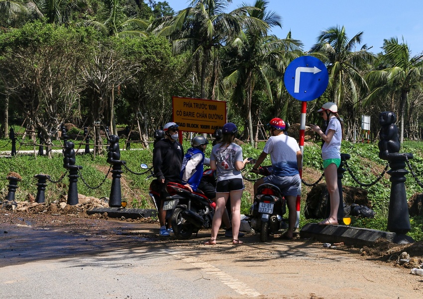 Khẩn trương khắc phục sạt lở tại cung đường đẹp nhất Đà Nẵng - Ảnh 15.