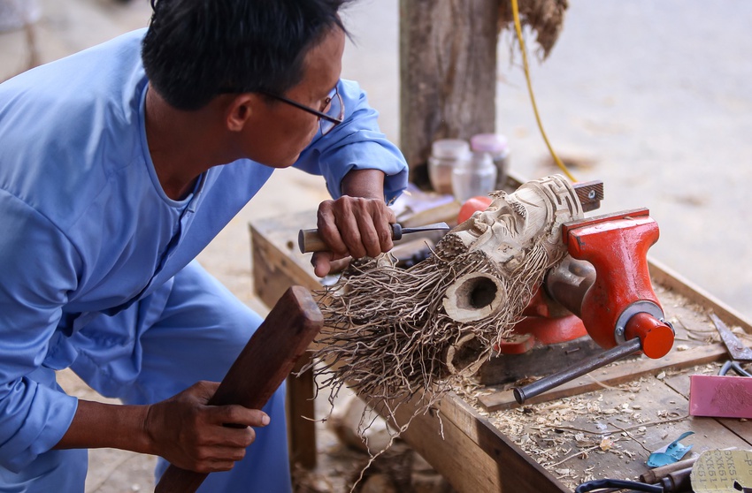 Nghệ nhân răng sún ở Hội An đổi đời nhờ bắt gốc tre… bật cười - Ảnh 13.