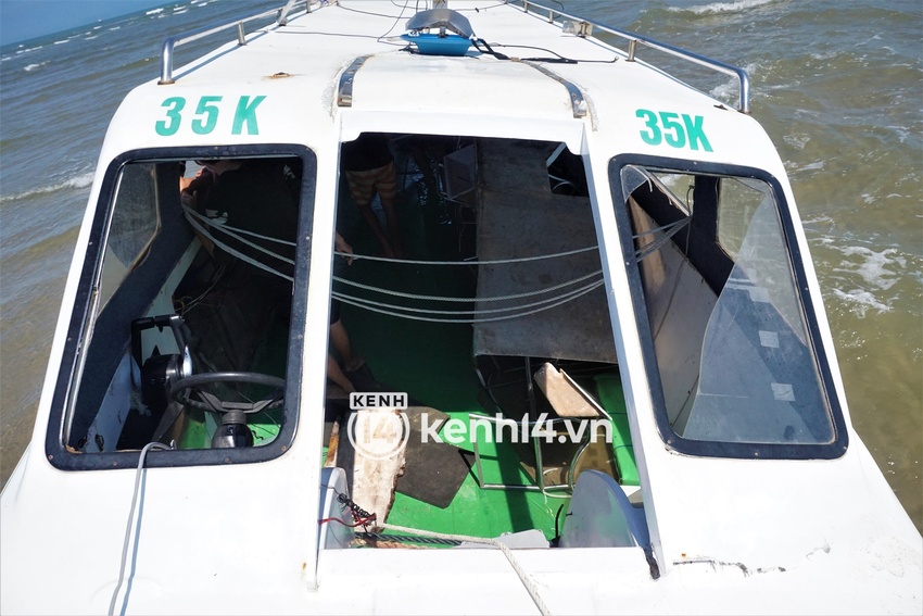 Cận cảnh b&ecirc;n trong chiếc cano bị ch&igrave;m khiến 17 người chết v&agrave; mất t&iacute;ch - Ảnh 6.