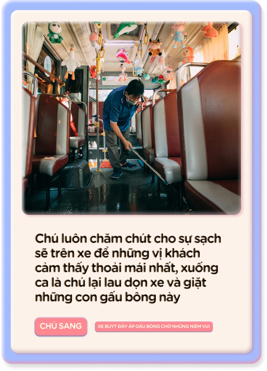 Chiếc xe buýt đầy ắp gấu bông đang nổi rần rần: Phụ xe là một cao thủ gắp thú chính hiệu - Ảnh 15.