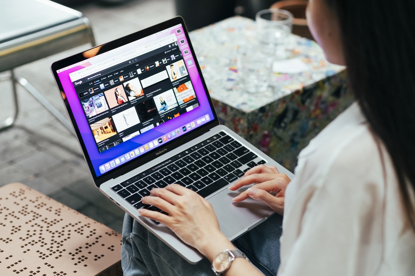 Trải nghiệm nhanh MacBook Pro M2: Hiệu năng vượt trội c&oacute; b&ugrave; được thiết kế nh&agrave;m ch&aacute;n? - Ảnh 4.