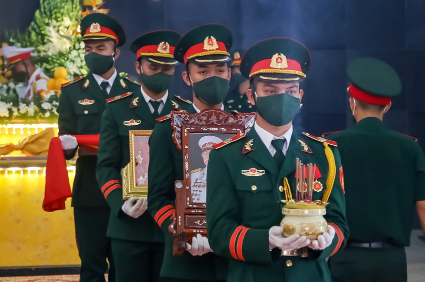 Ch&ugrave;m ảnh: Lễ truy điệu v&agrave; an t&aacute;ng Anh h&ugrave;ng Lực lượng vũ trang nh&acirc;n d&acirc;n Kostas Sarantidis - Nguyễn Văn Lập - Ảnh 8.