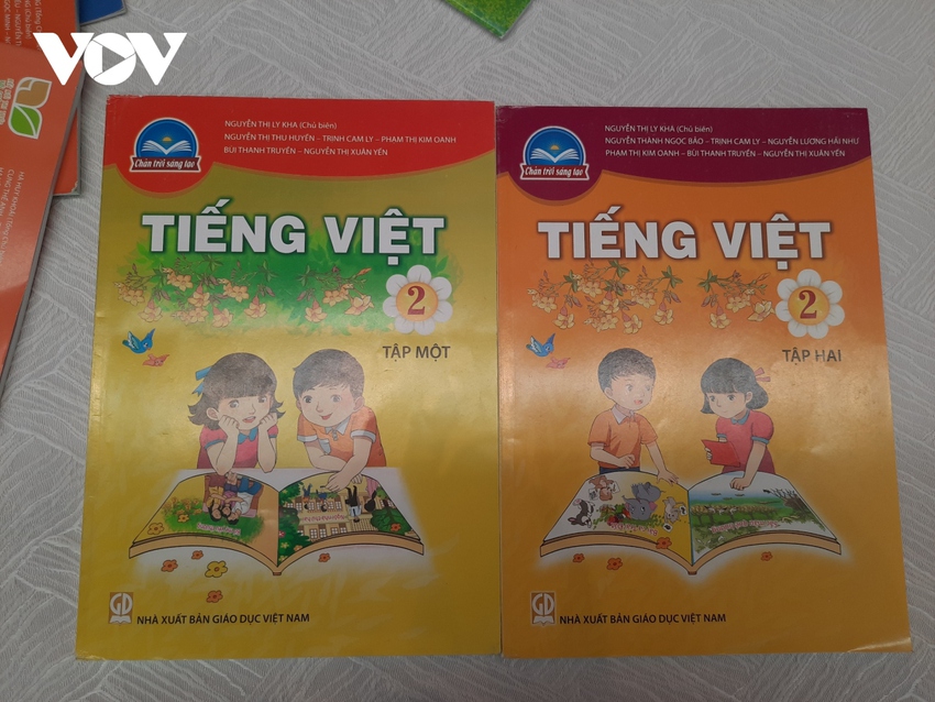 Sách giáo khoa Việt Nam qua các thời kỳ thay đổi thế nào? - Ảnh 13.