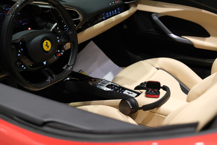 Cận cảnh bộ sưu tập loa giới hạn B&O x Ferrari vừa ra mắt tại Việt Nam - Ảnh 9.