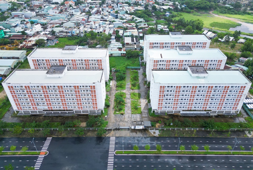 B&ecirc;n trong k&yacute; t&uacute;c x&aacute; sinh vi&ecirc;n 700 tỷ bỏ hoang nằm chờ chuyển đổi th&agrave;nh nh&agrave; ở c&ocirc;ng nh&acirc;n tại Đ&agrave; Nẵng - Ảnh 1.