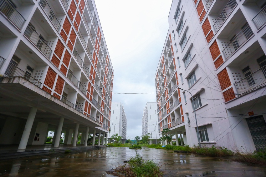 Bên trong ký túc xá sinh viên 700 tỷ bỏ hoang nằm chờ chuyển đổi thành nhà ở công nhân tại Đà Nẵng - Ảnh 21.