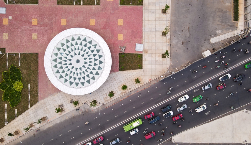 Tháo dỡ rào chắn, du khách sắp được tham quan giếng trời hoa sen nhà ga Bến Thành - Ảnh 12. Tháo dỡ rào chắn, du khách sắp được tham quan giếng trời hoa sen nhà ga Bến Thành - Ảnh 12.