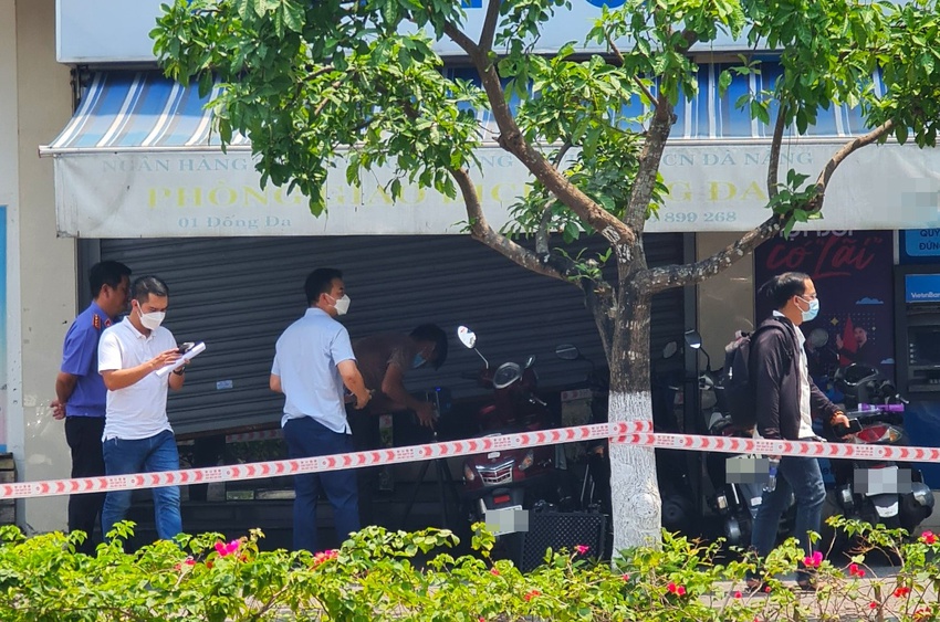 Đã bắt được nghi can cầm súng cướp ngân hàng ở Đà Nẵng - Ảnh 2.