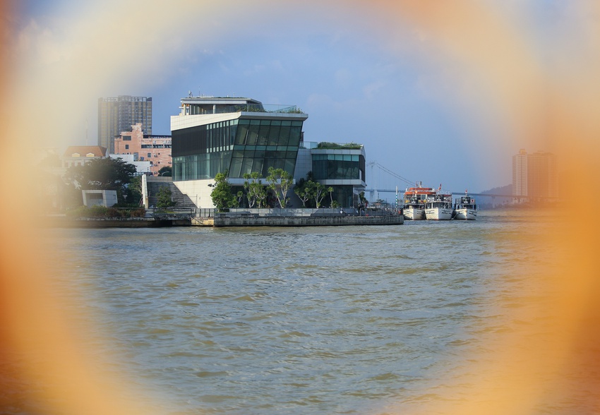 Cận cảnh bến du thuyền trăm tỷ bỏ hoang bên sông Hàn giữa trung tâm Đà Nẵng - Ảnh 6.