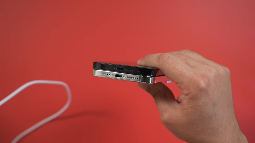 Mô hình iPhone 15 tiếp tục lộ diện trên tay: Thiết kế nay đã đẹp hơn, nhiều nâng cấp đáng trông đợi! - Ảnh 6.
