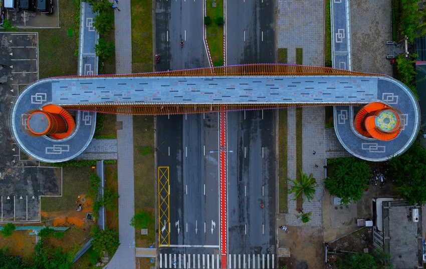 Choáng ngợp trước vẻ đẹp của cây cầu đi bộ 42 tỷ đồng đầu tiên ven biển Đà Nẵng - Ảnh 3.
