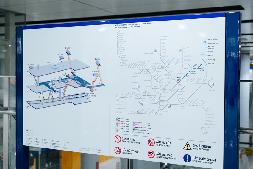 Ngỡ ngàng khung cảnh bên trong Metro số 1 trong những ngày người dân được trải nghiệm: "Còn hơn trong phim"- Ảnh 8.