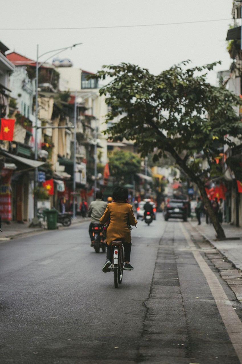 H&agrave; Nội s&aacute;ng sớm đầu ti&ecirc;n năm Gi&aacute;p Th&igrave;n: Vắng vẻ lạ thường m&agrave; sao đẹp v&agrave; y&ecirc;u đến thế! - Ảnh 3.