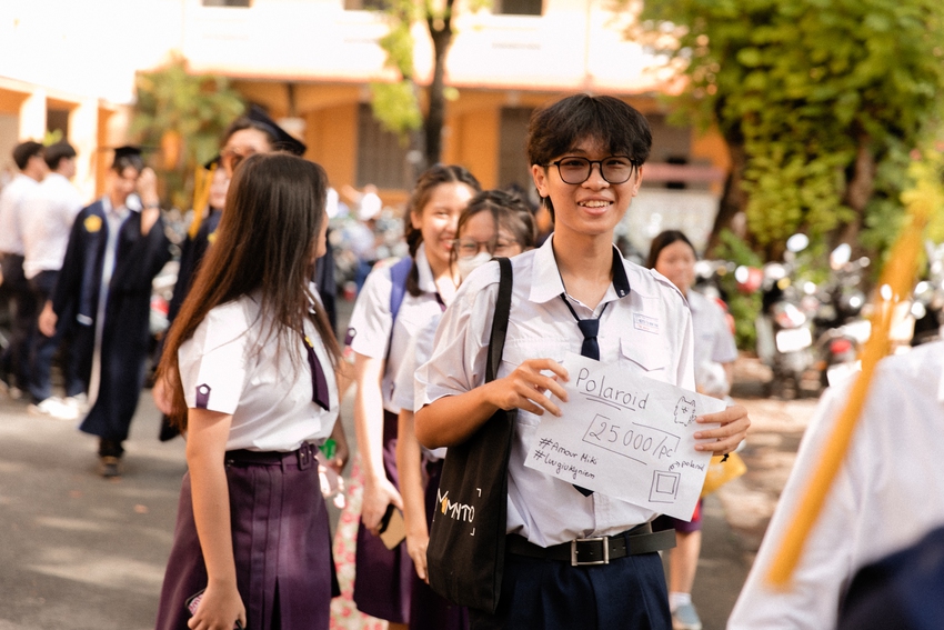 Bế giảng tại ngôi trường 111 năm tuổi, lâu đời bậc nhất Việt Nam: Lễ phục tốt nghiệp không thể ý nghĩa hơn! - Ảnh 2.