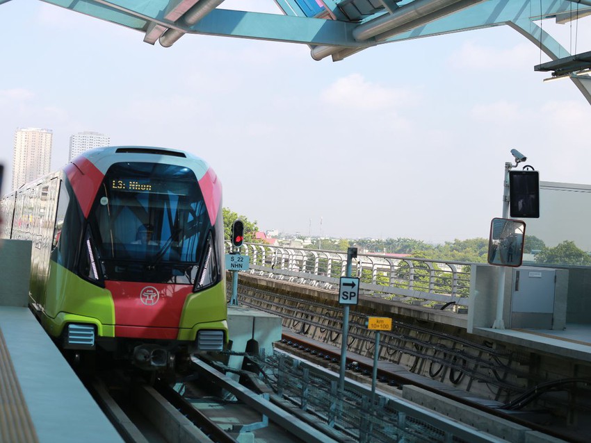 Metro Nhổn - ga Hà Nội bắt đầu đón những vị khách đầu tiên, nhiều trải nghiệm vô cùng thú vị!- Ảnh 1.