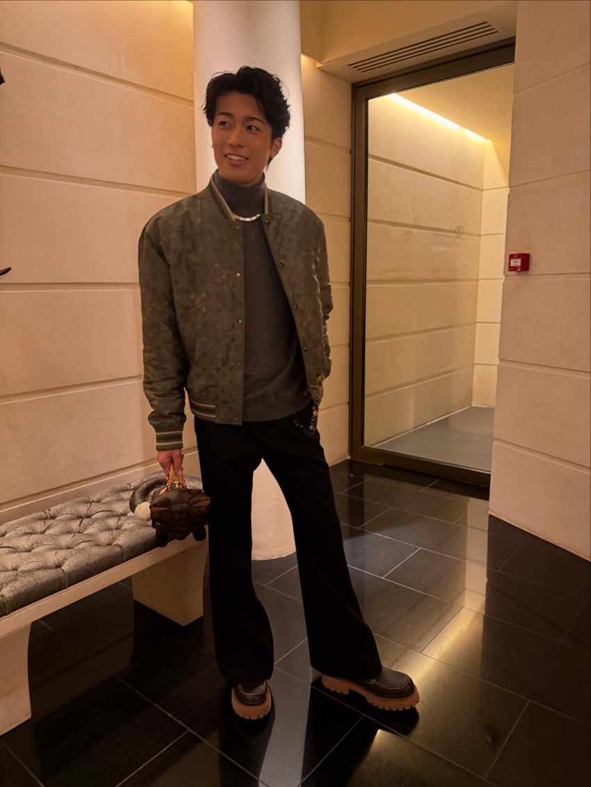 Chàng thơ "high fashion" độc thân đắt giá của tuyển Nhật: Lưu loát 3 thứ tiếng, thò mặt ra là fangirl châu Á điên đảo - Ảnh 6.