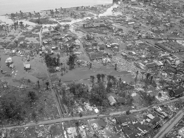 Nhìn lại thảm họa sóng thần khủng khiếp nhất lịch sử 1