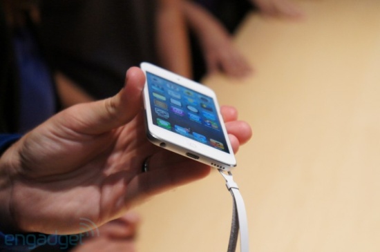 tren-tay-ipod-nano-va-ipod-touch-doi-moi