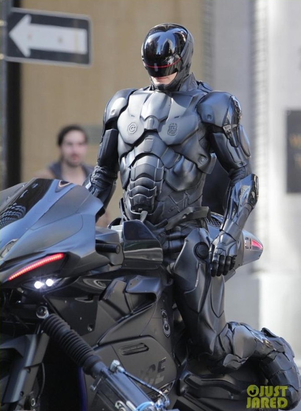 "RoboCop" khoe tài sản hiện đại 1