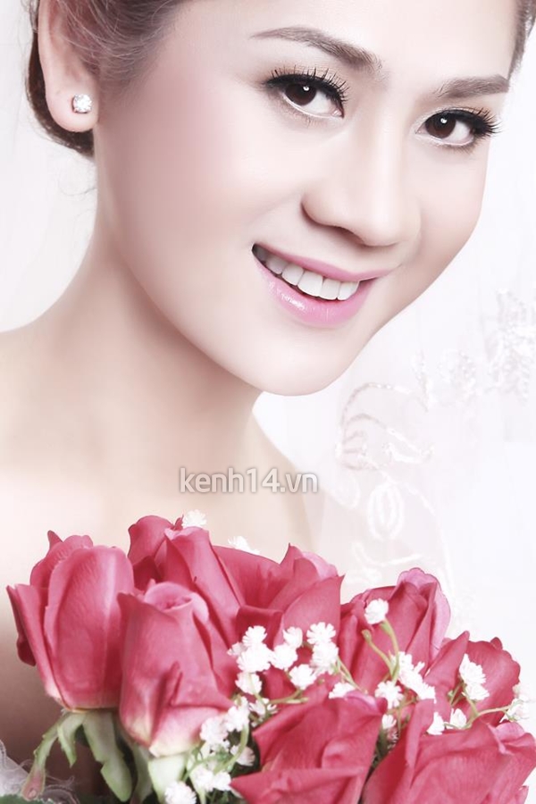 lam-chi-khanh-khoe-anh-cuoi-toan-than