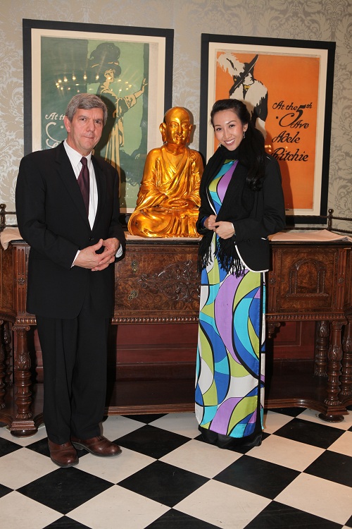 leu-phuong-anh-xung-xinh-ao-dai-o-harvard