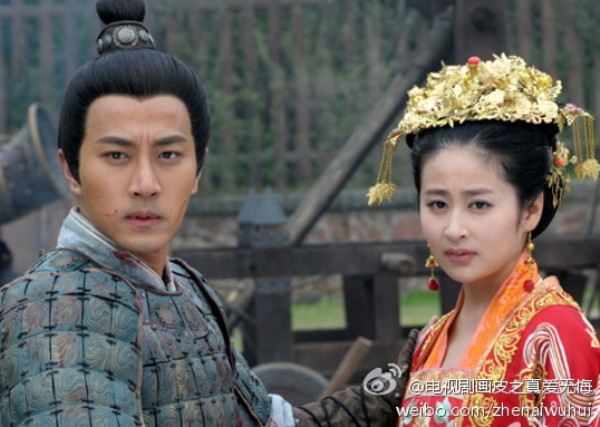 trieu-vy-bi-dan-em-cong-khai-thach-thuc