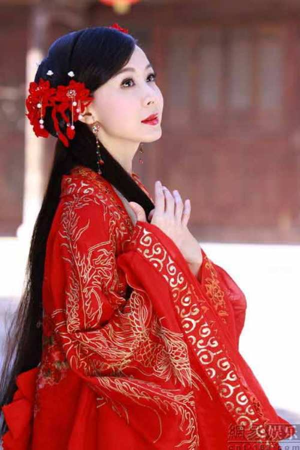 Những ma nữ xinh đẹp của màn ảnh Hoa - Hàn 14