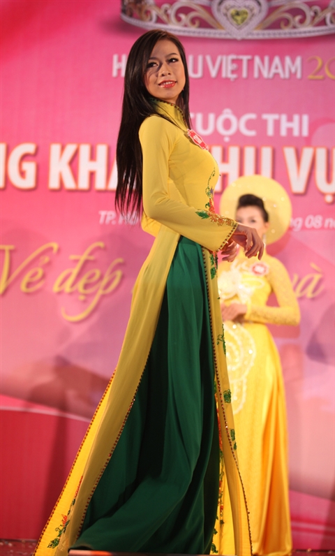 nhung-nguoi-quen-di-thi-hoa-hau-viet-nam-2012