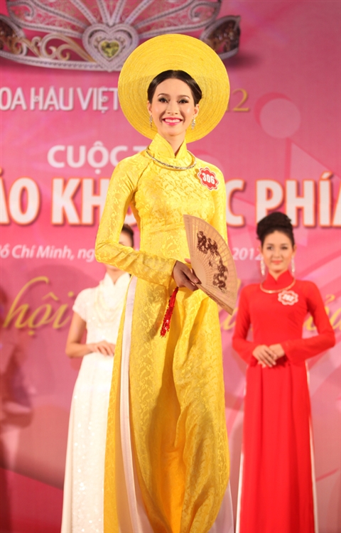 nhung-nguoi-quen-di-thi-hoa-hau-viet-nam-2012