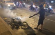 TP.HCM: Xe máy cháy trơ khung khi đi 